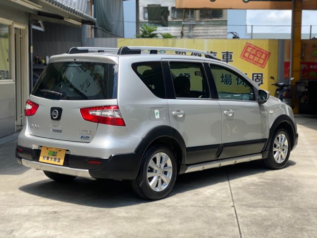 NISSAN日產 LIVINA  第2張相片