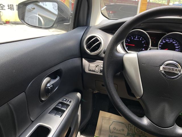 NISSAN日產 LIVINA  第10張相片