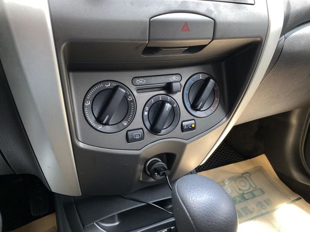 NISSAN日產 LIVINA  第14張相片