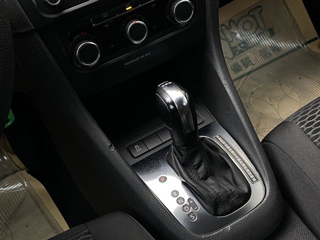 VOLKSWAGEN福斯 GOLF VARIANT  第14張相片