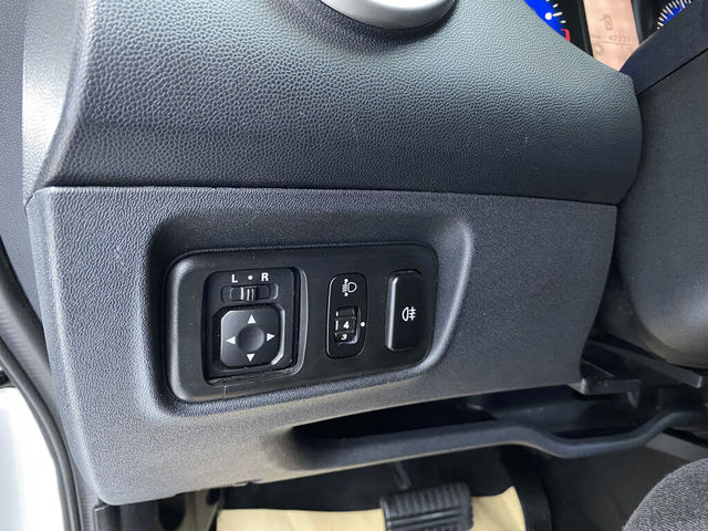 MITSUBISHI三菱 COLT PLUS  第11張相片