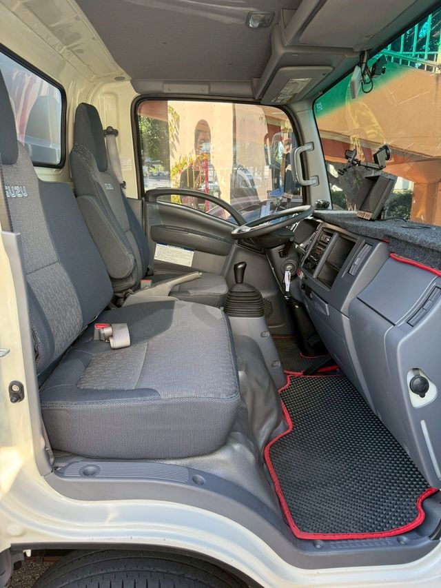 ISUZU五十鈴 ELF  第5張相片