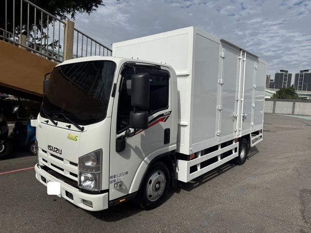 ISUZU五十鈴 ELF  第1張相片