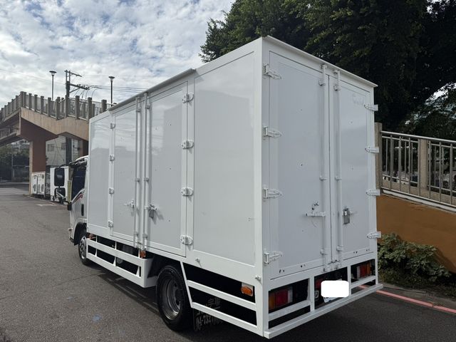 ISUZU五十鈴 ELF  第14張相片