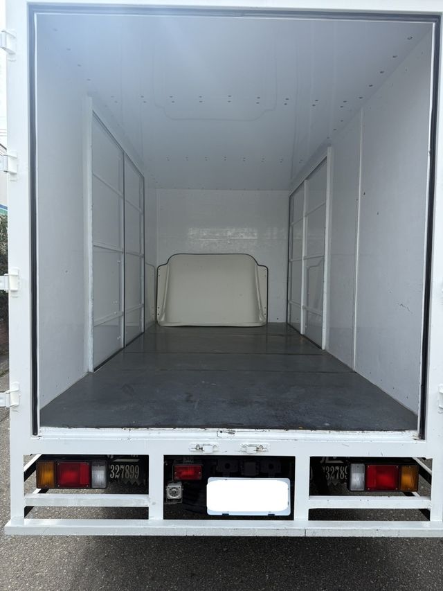 ISUZU五十鈴 ELF  第15張相片