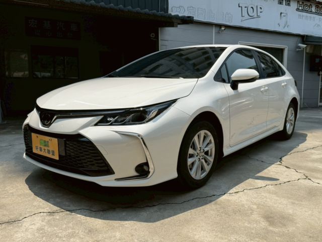 TOYOTA豐田 ALTIS  第1張相片