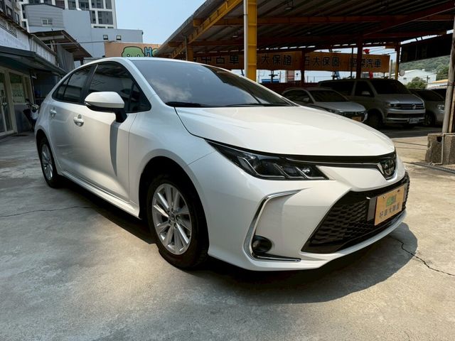 TOYOTA豐田 ALTIS  第2張相片