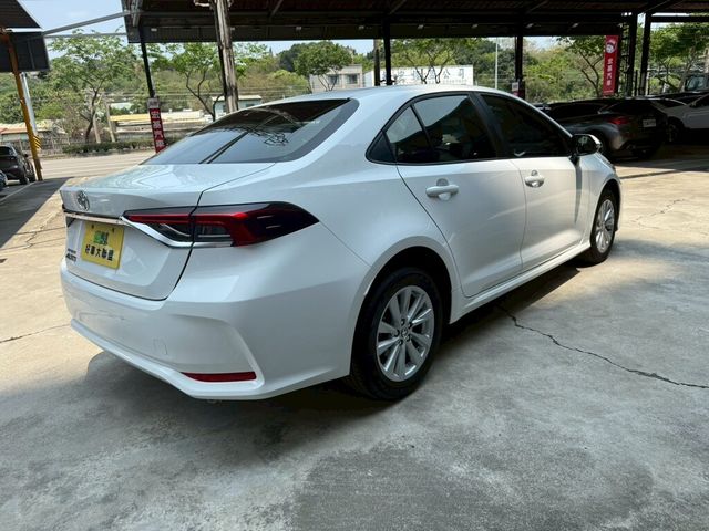 TOYOTA豐田 ALTIS  第4張相片