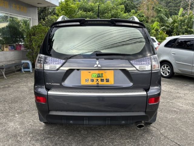 MITSUBISHI三菱 OUTLANDER  第5張相片