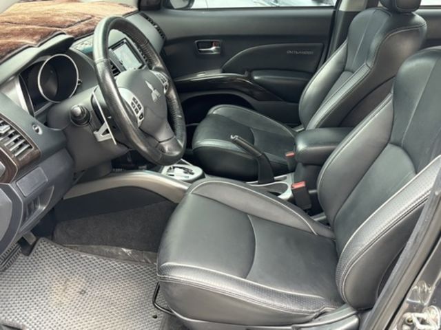 MITSUBISHI三菱 OUTLANDER  第8張相片