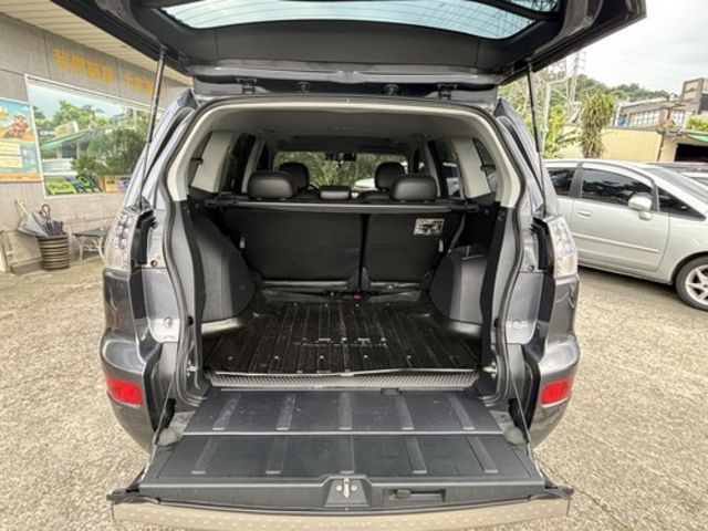 MITSUBISHI三菱 OUTLANDER  第10張相片