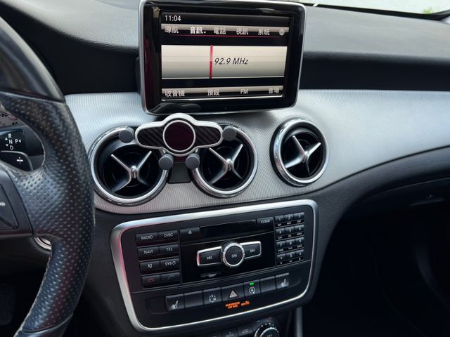 M-BENZ賓士 GLA250  第11張相片