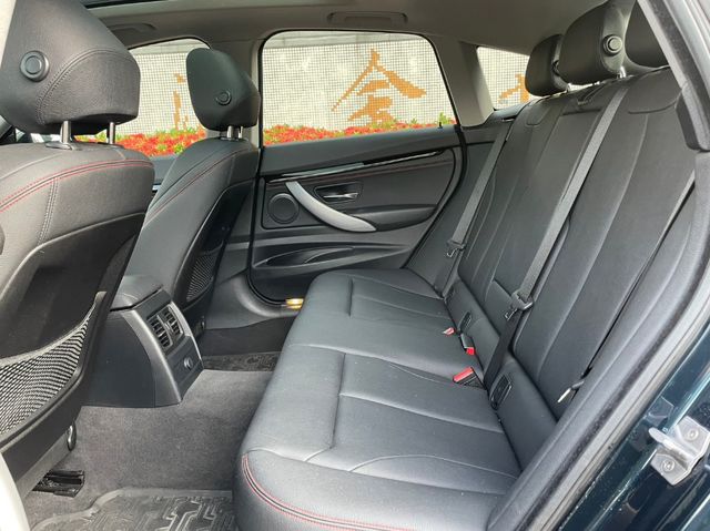 BMW寶馬 320 GT  第14張相片