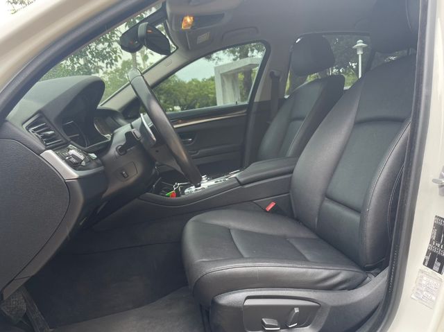 BMW寶馬 520I  第14張相片