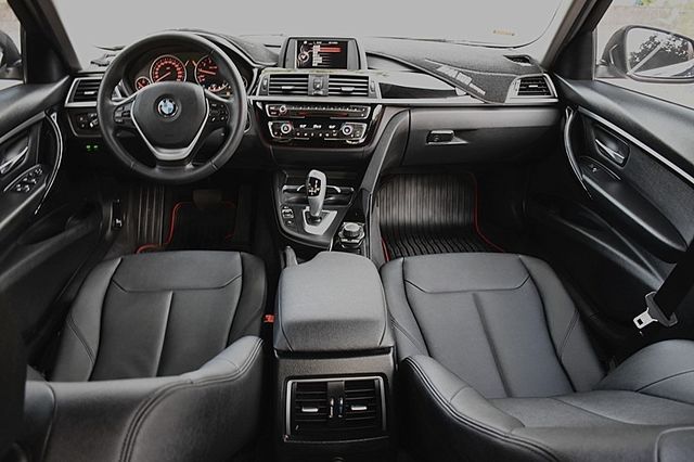BMW寶馬 318I  第11張相片