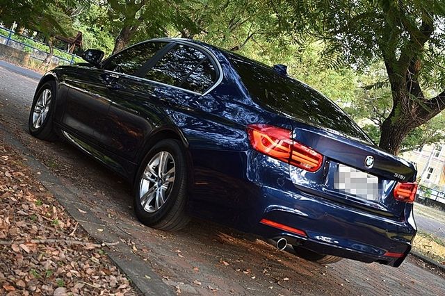 BMW寶馬 318I  第13張相片