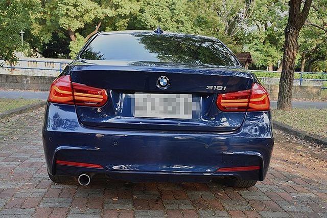 BMW寶馬 318I  第14張相片