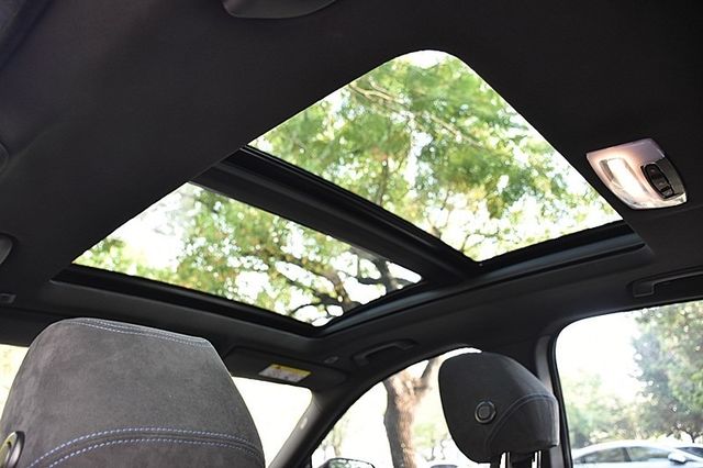 BMW寶馬 320 GT  第10張相片
