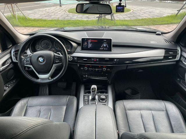 BMW寶馬 X5  第14張相片