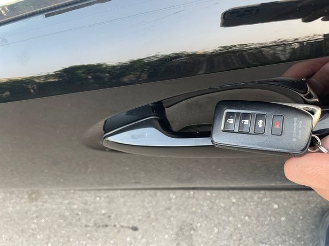 LEXUS凌志 ES200  第4張相片