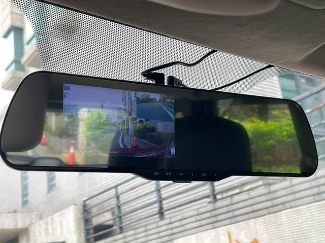 NISSAN日產 LIVINA  第6張相片
