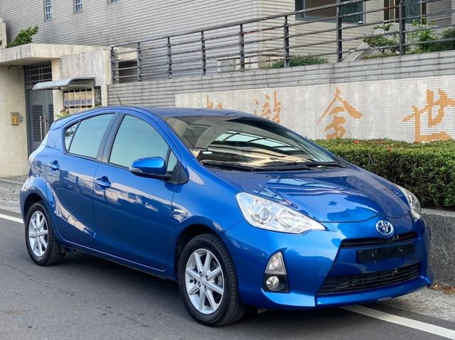 TOYOTA豐田 PRIUS C  第2張相片