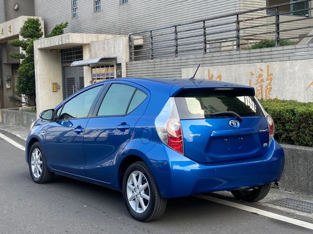 TOYOTA豐田 PRIUS C  第11張相片