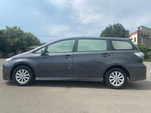 TOYOTA豐田 WISH  第3張相片