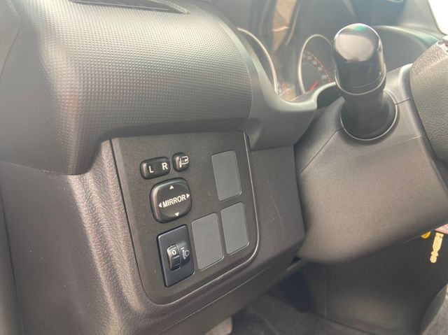 TOYOTA豐田 WISH  第5張相片
