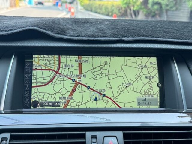 BMW寶馬 528I  第10張相片