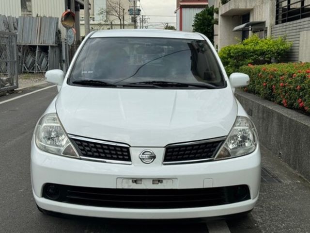 NISSAN日產 TIIDA  第2張相片