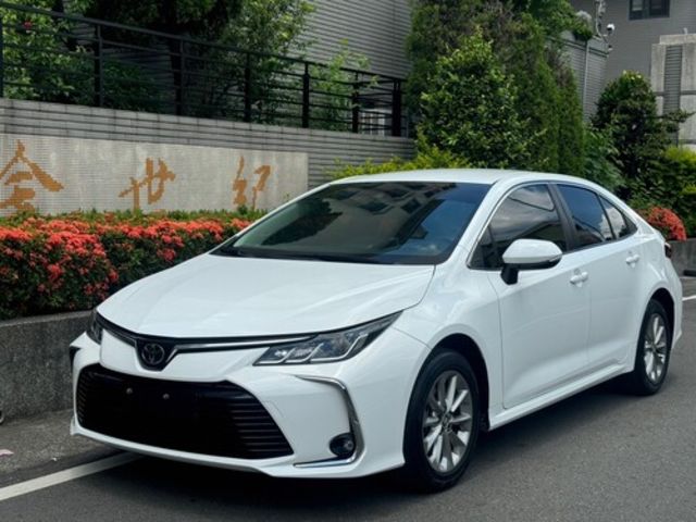 TOYOTA豐田 ALTIS  第1張相片
