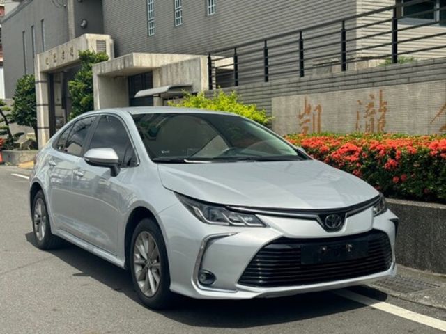 TOYOTA豐田 ALTIS  第3張相片