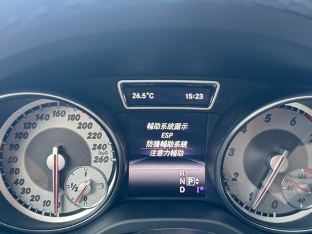 M-BENZ賓士 CLA250  第6張相片