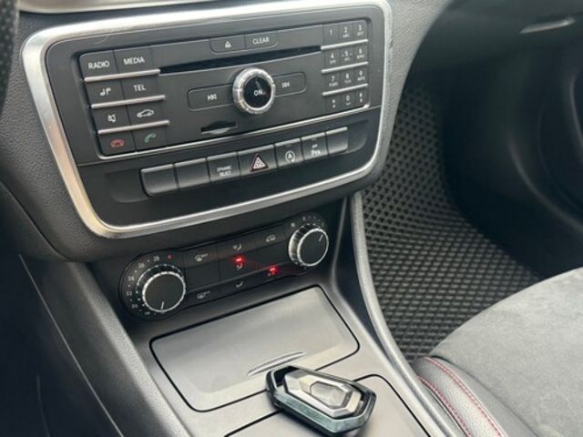 M-BENZ賓士 CLA250  第7張相片