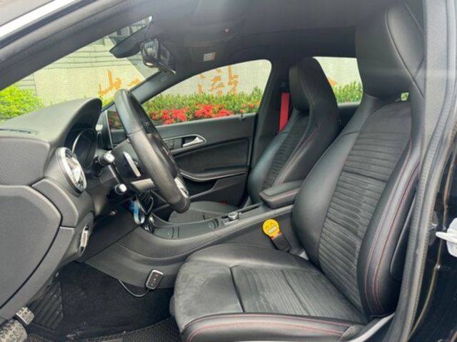 M-BENZ賓士 CLA250  第14張相片