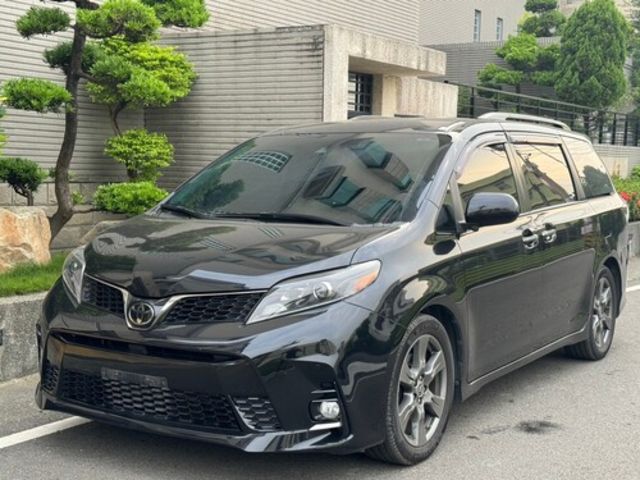 TOYOTA豐田 SIENNA  第1張相片