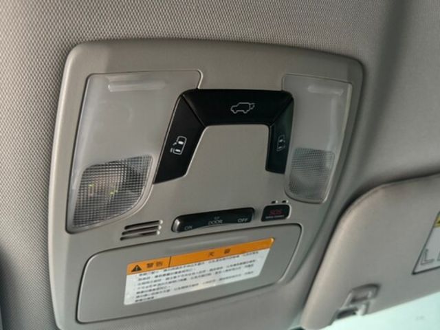 TOYOTA豐田 SIENNA  第13張相片