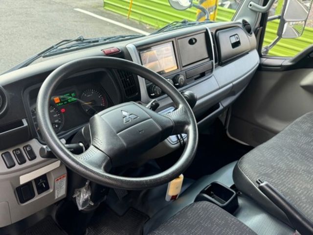 MITSUBISHI三菱 CANTER  第7張相片