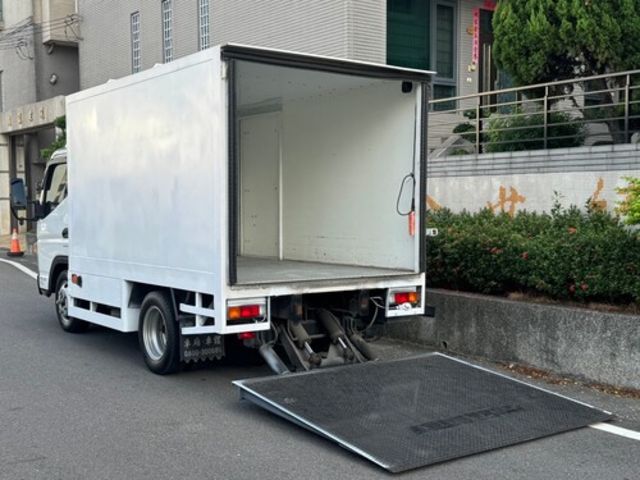 MITSUBISHI三菱 CANTER  第10張相片