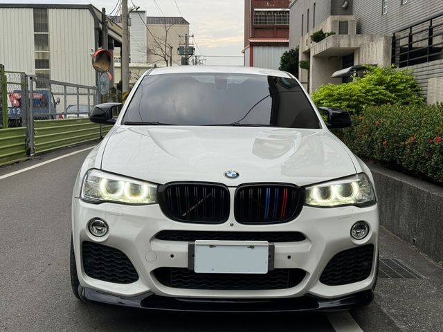 BMW寶馬 X4 XDRIVE35I  第2張相片