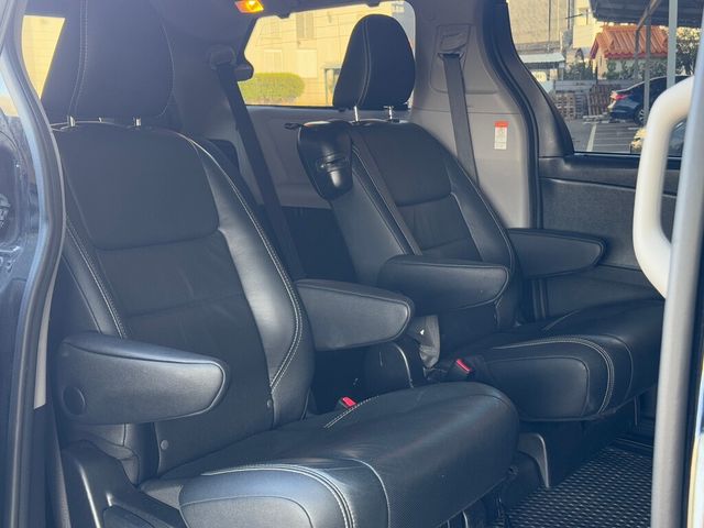 TOYOTA豐田 SIENNA  第16張相片