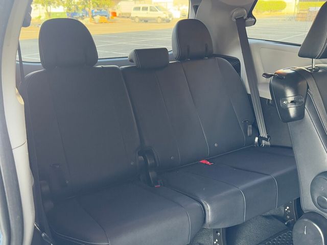 TOYOTA豐田 SIENNA  第17張相片