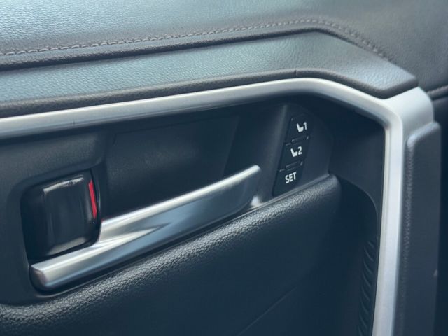 TOYOTA豐田 RAV4  第13張相片