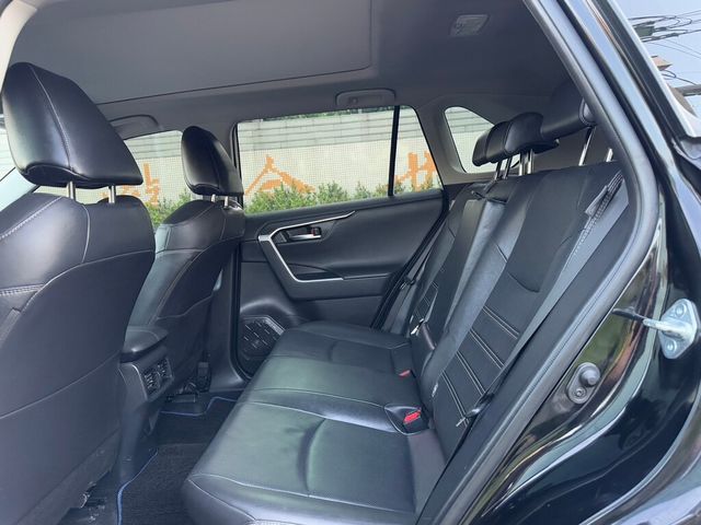 TOYOTA豐田 RAV4  第16張相片