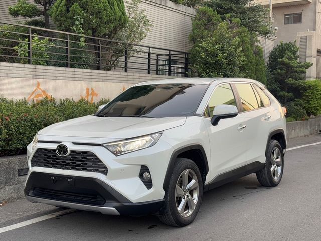 TOYOTA豐田 RAV4  第1張相片