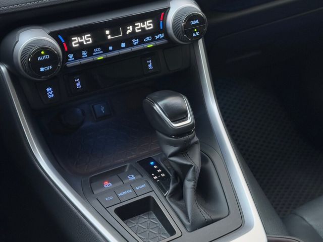 TOYOTA豐田 RAV4  第6張相片