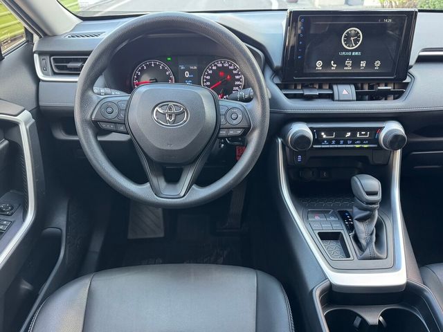 TOYOTA豐田 RAV4  第4張相片