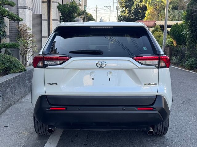 TOYOTA豐田 RAV4  第14張相片
