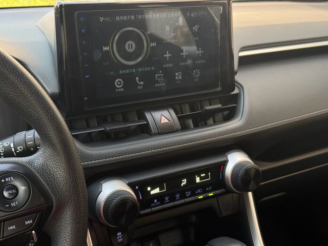 TOYOTA豐田 RAV4  第8張相片